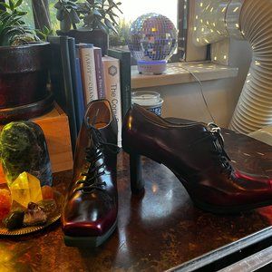 Extremely rare Fluevog 'Queen of Prussia Ludovika' heels